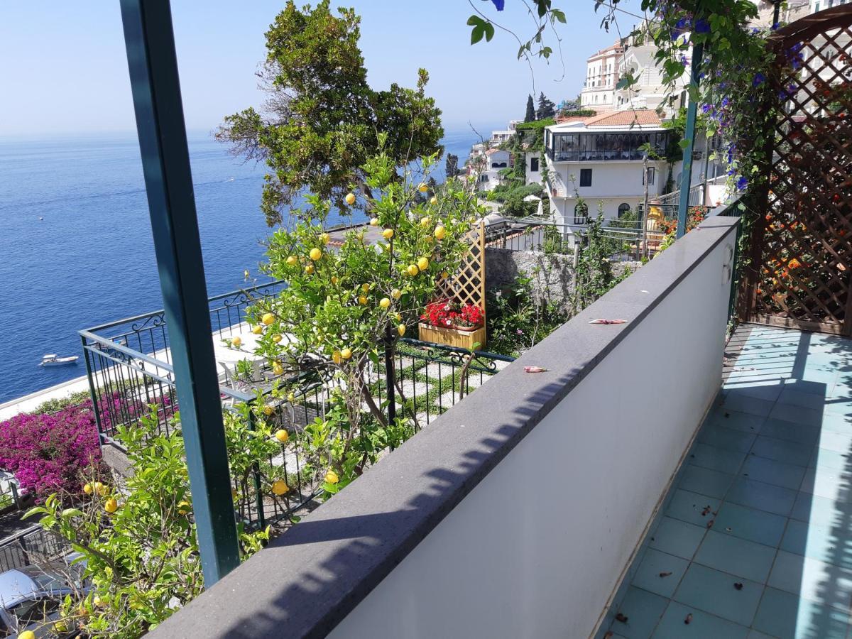 Amalfi Blue Flowers A Appartement Buitenkant foto