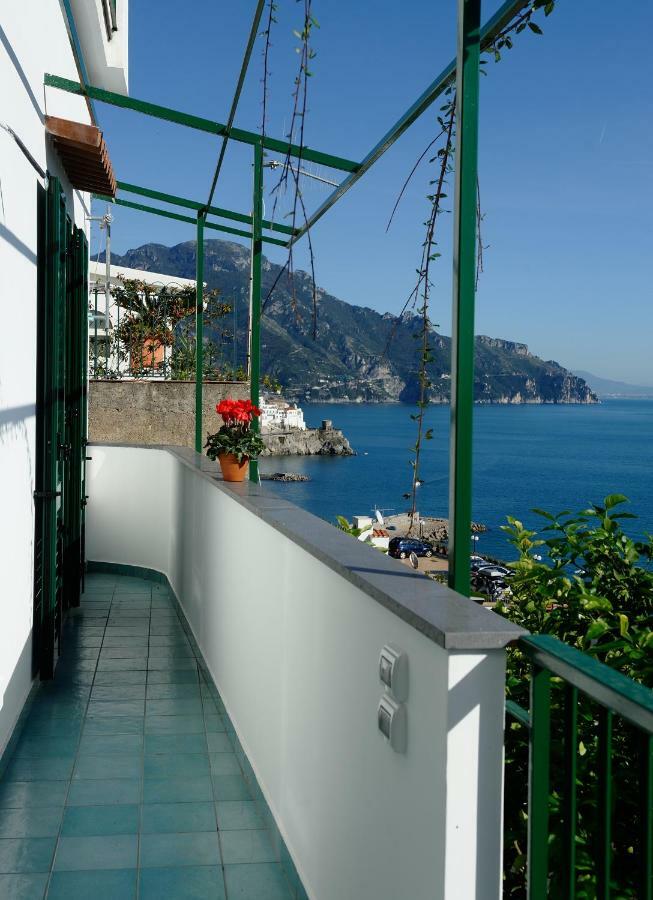 Amalfi Blue Flowers A Appartement Buitenkant foto